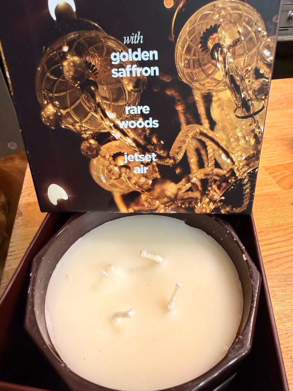 Victoria’s Secret “ that Paris hotel” 4 Wick candle